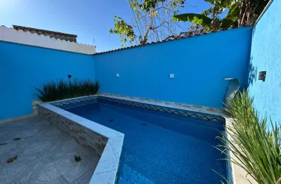 Casa na praia com piscina e área gourmet em itanhaém - r$ 370.000,00.