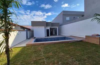 Casa na praia com piscina e 3 quartos em itanhaém - r$ 850.000,00.