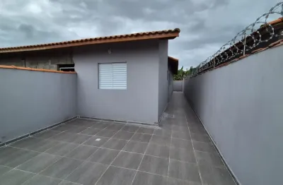 Casa com 2 quartos e espaço para piscina em itanhaém - r$ 249.000,00.