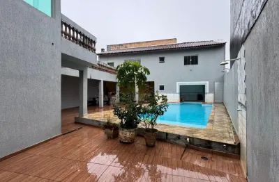 Casa na praia com 4 quartos e piscina em itanhaém - r$ 450.000,00.