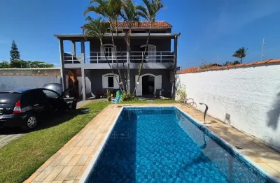 Casa na praia com piscina, 4 quartos e área gourmet em itanhaém - r$ 370.000,00.