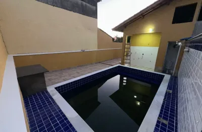Casa na praia com 2 quartos e piscina em itanhaém - r$ 330.000,00.