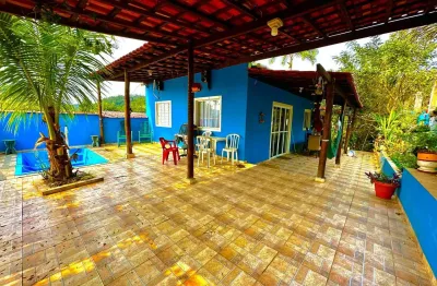 Chácara com 2 quartos, piscina e churrasqueira em itariri- r$ 190.000,00.