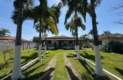 Chácara com 5 quartos,piscina e área gourmet em peruíbe - r$ 750.000,00.