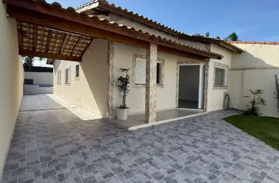 Casa na praia com 3 quartos e piscina em itanhaém - r$ 600.000,00.