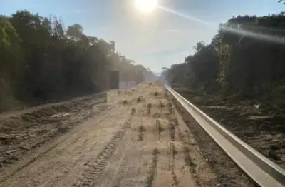Terreno à venda na Praça Ângelo Guerra, 11696, Balneario Fênix, Itanhaém