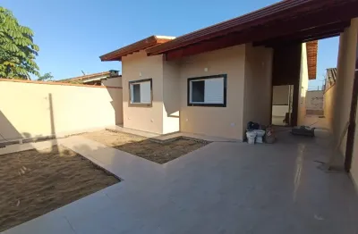 Casa com 3 quartos, piscina e churrasqueira em itanhaém - r$ 740.000,00.