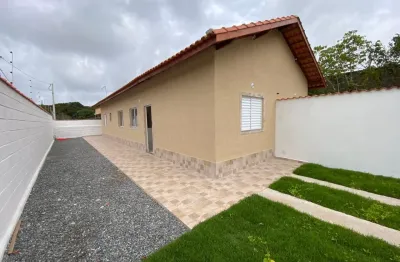 Casa com 2 quartos e área gourmet com churrasqueira em itanhaém - r$ 229.000,00.