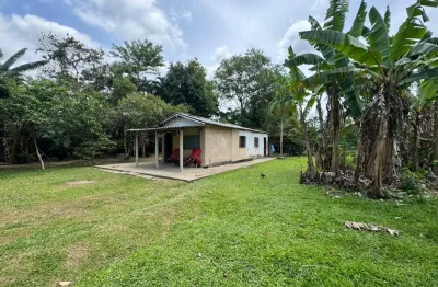 Chácara com 2 quartos, edícula e área gourmet com churrasqueira em itariri.