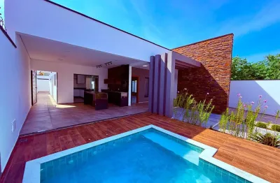 Casa na praia com 3 quartos e piscina em peruíbe - r$ 1.080.000,00.