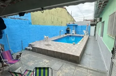 Casa com 2 quartos, piscina e churrasqueira em itanhaém - r$ 380.000,00.