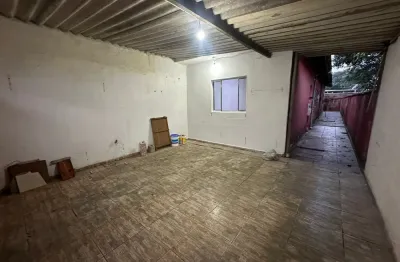 Casa com 2 quartos e espaço gourmet em itanhaém - r$ 200.000,00.