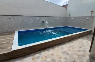 Casa na praia com 3 quartos e piscina em itanhaém - r$ 679.000,00.