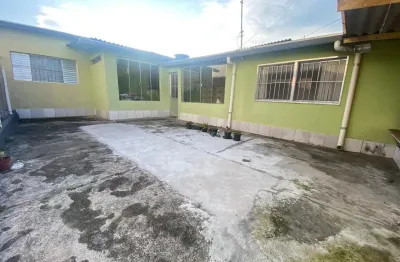 Casa com 2 quaros, edícula e espaço para piscina em itanhaém - r$ 240.000,00.