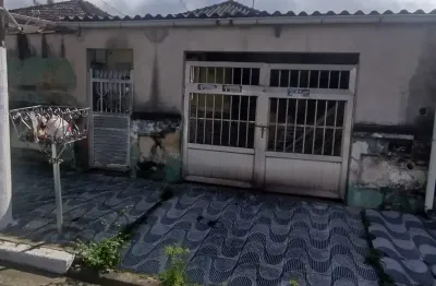 Casa de 190m² com 4 quartos e quintal, bairro vila são jorge, em santos/sp