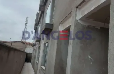 Sobrado em condomínio na vila granada, com 130m² aproximados, sendo 02 suítes e 02 vagas, por r$ 585.000,00