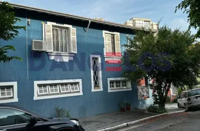 Imperdível oportunidade! casa à venda em são paulo-sp, cambuci, 3 quartos, 1 suíte, 2 salas, 2 banheiros, 1 vaga, 138,00 m².