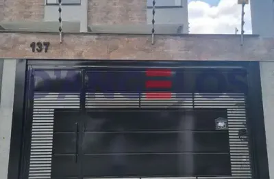 Sobrado à venda na vila carrão, são paulo-sp: 2 quartos, 2 suítes, 2 salas, 3 banheiros, 2 vagas, 105m²!