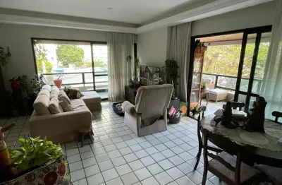 Apartamento no bairro da jaqueira com 4 quartos sendo 3 suítes com 225m² com 3 vagas de garagem por r$ 1.800.000,00.