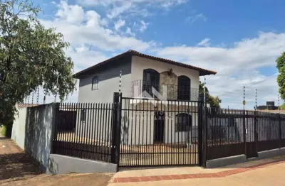 Sobrado com 4 dormitórios, 130 m² - venda por r$ 800.000,00 ou aluguel por r$ 2.700,00/mês - leonor - londrina/pr
