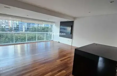 Apartamento no itaim bibi com 2 quartos sendo 1 suíte, 3 banheiros, 2 vagas.