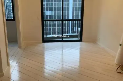 Apartamento para locação no itaim bibi com 3 quartos sendo 1 suíte, 2 banheiros.