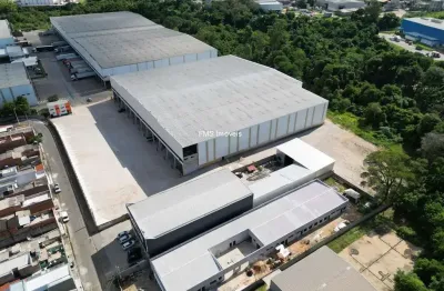 Galpão com 2100m2 de área fabril e 2500m² total em itupeva/sp.