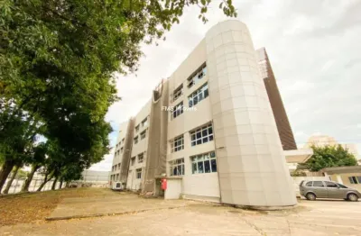 Prédio comercial com 5.198m² para locação na água branca.