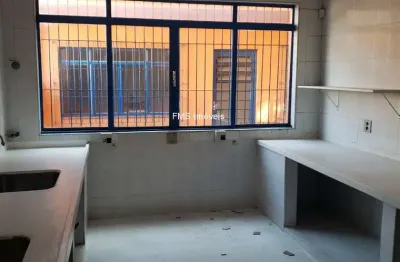 Casa comercial para locação: 8 salas, 2 banheiros, 4 vagas de garagem, 500m² na melhor localização do campo limpo, são paulo-sp.