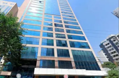 Conjunto comercial com 126m² para locação em moema.