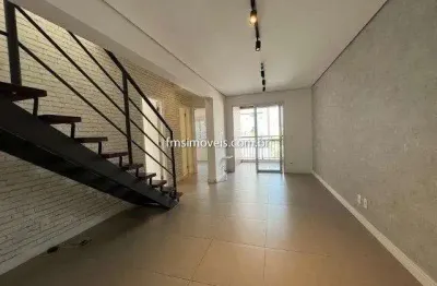 Duplex para venda possui 114 metros quadrados com 3 quartos e depósito na garagem