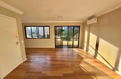 Apartamento à venda em moema, com 3 quartos sendo1 suíte, 3 banheiros, 2 vagas, 130m² de área.