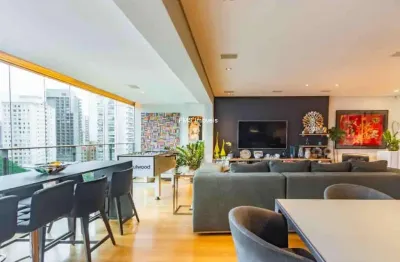 Apartamento à venda na vila nova conceição, com 2 quartos sendo 1 suíte, 2 salas, 3 vagas e 160m² de área