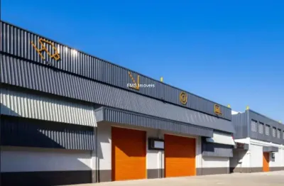 Galpão industrial para locação na água branca, são paulo-sp: 6 salas, 2 banheiros, 4 vagas de garagem, 2.240,87 m² de área.