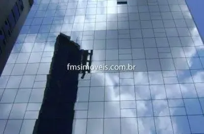 Excelente oportunidade! Sala comercial para locação na Vila Olímpia, São Paulo-SP, com 5 salas, 5 banheiros, 8 vagas de garagem e 424m².