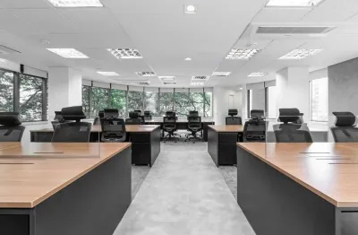 Conjunto comercial de alto padrão mobiliado 330 m2 com 4 salas e 5 vagas de garagem no brooklin, são paulo - sp!