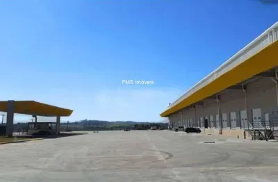 Galpão comercial de alto padrão para locação em cabreúva-sp, bairro jacaré! 3 salas, 8 banheiros, 12 vagas, 7.917m²!