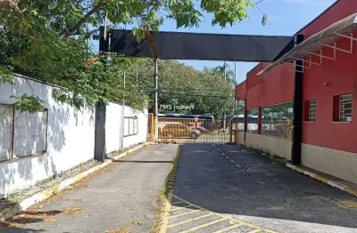 Imóvel comercial em interlagos: 47 vagas de garagem e 562,18m² de área disponíveis para locação em sp.