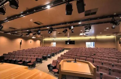 Prédio com 20 salas para alugar na Avenida Tiradentes, 960, Luz, São Paulo