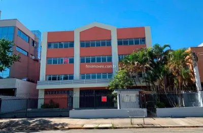 Prédio para alugar na Rua Tenente Alberto Spicciati, 228, Várzea da Barra Funda, São Paulo