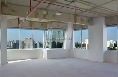 Sala comercial de alto padrão para locação na chácara santo antônio, são paulo-sp: 1 sala, 10 banheiros, 61 vagas de garagem!