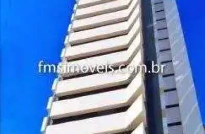 Sala comercial de alto padrão para locação na Liberdade, São Paulo-SP: 1 sala, 4 banheiros, 10 vagas de garagem!