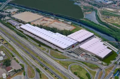 Galpão Industrial de Alto Padrão em Barueri-SP: 4 Salas, 12 Banheiros, 24 Vagas de Garagem e 29.322,00 m² de Área.