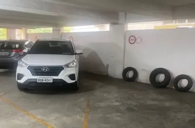 Vaga de  garagem 24 horas , no  edificio garagem  so 35 mil ......