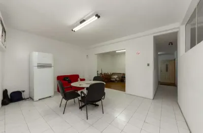 Casa tipo para venda em cambuci com 4 quartos, sendo 1 suíte, 317m²
