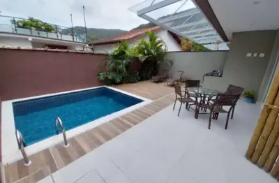 Casa em condomínio para venda com 3 quartos, sendo 3 suítes, 160m²