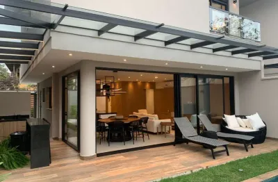 Casa no condomínio blue bay para venda com 4 quartos, sendo 4 suítes, 200m²