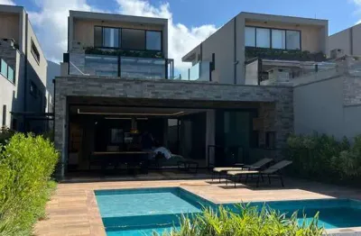 Casa no condomínio avenida doutor francisco loup para venda com 4 quartos, sendo 4 suítes, 261m²