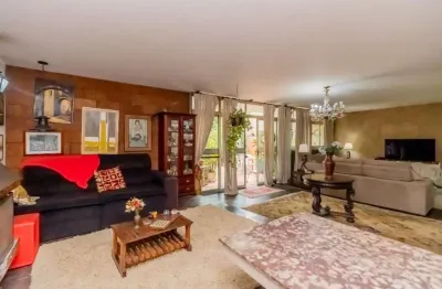 Casa tipo para venda em paraíso com 6 quartos, sendo 2 suítes, 239m²