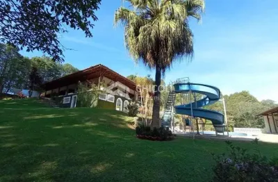 Casa com 11 quartos para alugar no Bairro do Carmo, São Roque 